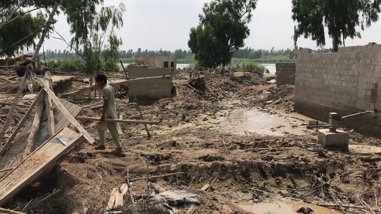 An Overwhelming flood wipes out the entire Afghan refugee camp!